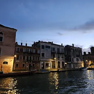 https://san-giobbe-francesca-apartment.hotelinveneto.com